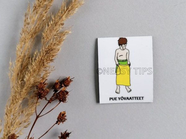 Nepsy Tips lapsen toiminnanohjauksen tukemiseen suunniteltu magneettinen kuvatukikortti Pue yövaatteet, joka kuuluu Iltatoimet kuvatukisarjaan. Pue yövaatteet kuvatukikortissa lapsi laittaa yöpaitaa päälle.