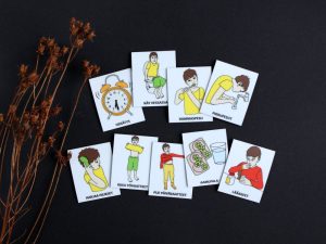 Nepsy Tips lapsen toiminnanohjauksen tukemiseen suunnitellut magneettiset kuvatukikortit Aamutoimet kuvasarja, jossa 9 erilaista aamutoimien kulkuun liittyvää kuvaa.