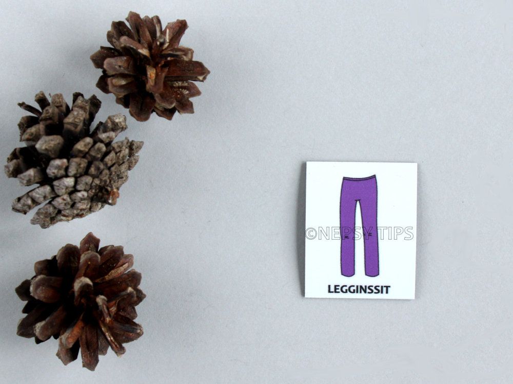 Nepsy Tips lapsen toiminnanohjauksen tukemiseen suunniteltu magneettinen kuvatukikortti Legginssit, joka kuuluu Pukukortti kuvatukisarjaan. Legginssit kuvatukikortissa on violetit legginssit.
