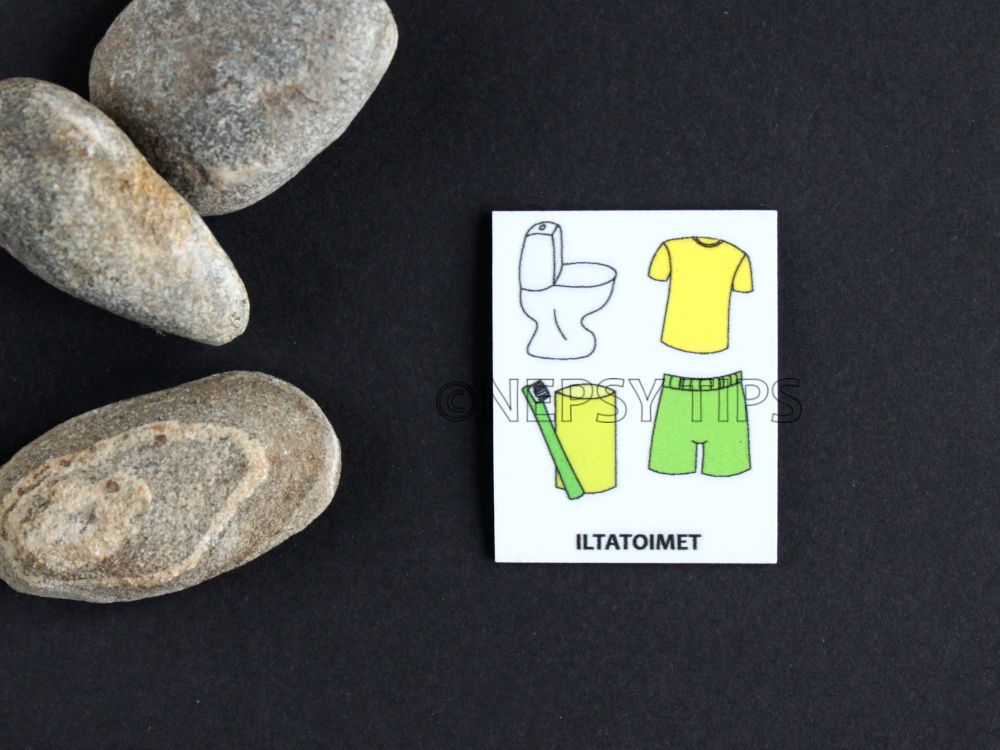 Nepsy Tips lapsen toiminnanohjauksen tukemiseen suunniteltu magneettinen kuvatukikortti Iltatoimet, joka kuuluu Päiväjärjestys kuvatukisarjaan. Iltatoimet kuvatukikortissa on wc pönttö, hammasharja ja hammasmuki sekä yövaatteet.