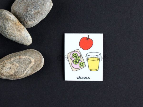 Nepsy Tips lapsen toiminnanohjauksen tukemiseen suunniteltu magneettinen kuvatukikortti Välipala, joka kuuluu Päiväjärjestys kuvatukisarjaan. Välipala kuvatukikortissa on voileipä, omena ja lasillinen mehua.